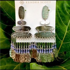 KENDRA SCOTT Large NICOLA chandelier rhodium plated earrings in Silver